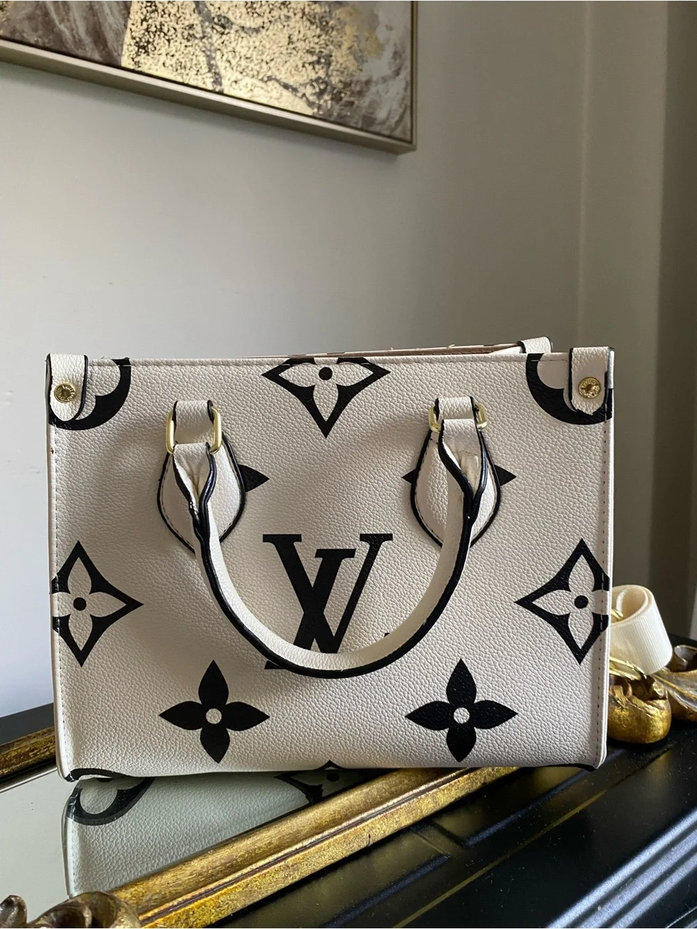 SHOULDER BAG